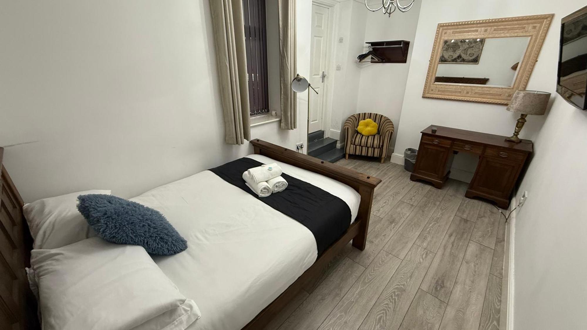 Hotel 119 Дарлингтън Екстериор снимка