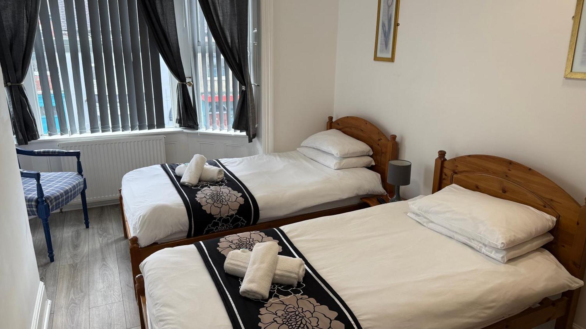 Hotel 119 Дарлингтън Екстериор снимка