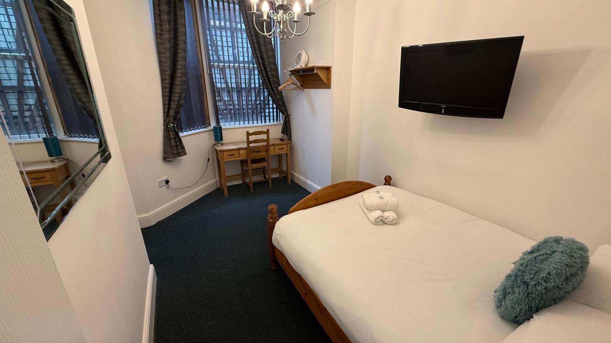 Hotel 119 Дарлингтън Екстериор снимка